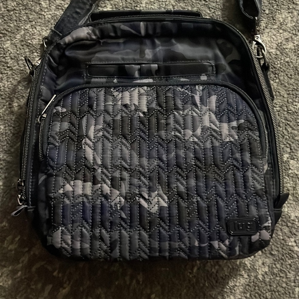 Lug Ranger bag. This bag has pockets galore & perfect to carry all essentials.